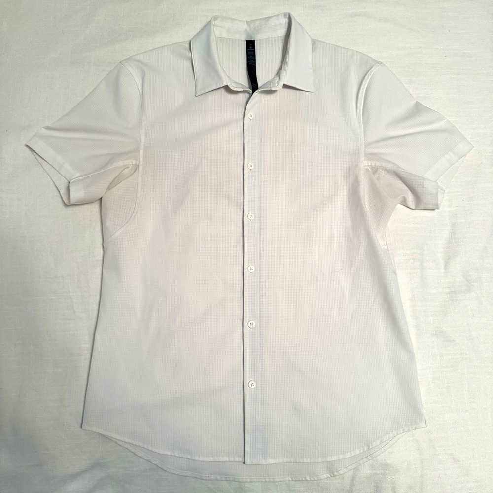 Lululemon Breathing Easy Short Sleeve Button Down Sz M